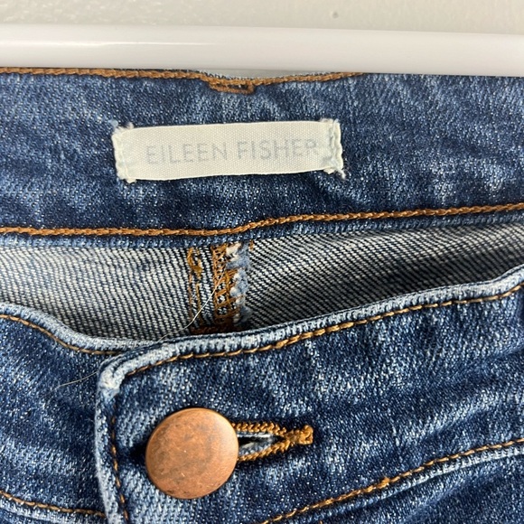 Eileen Fisher Mid Rise Straight Leg Jeans Size 8 Stretch Medium Wash - Picture 2 of 5